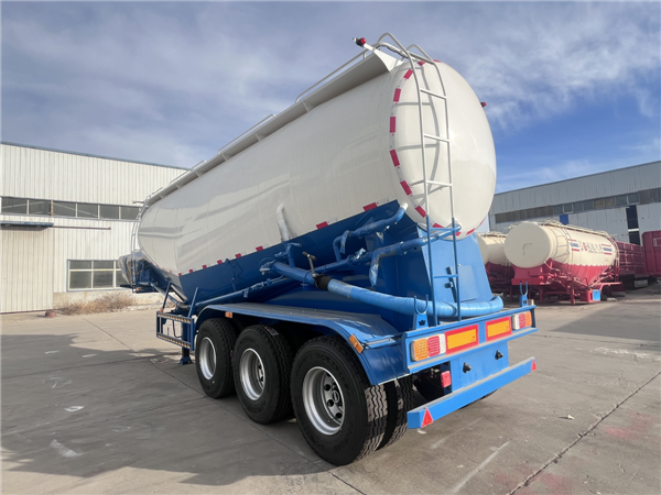 粉粒物料運(yùn)輸半掛車